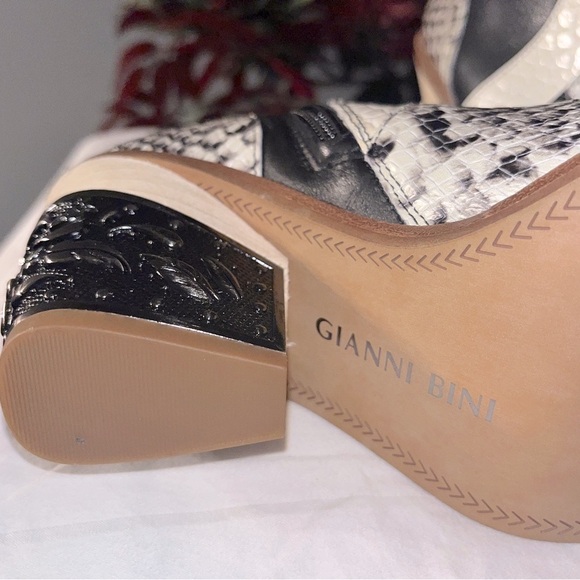 Gianni Bini Women's Black and White Leather Snakeskin Bootie - Picture 6 of 6